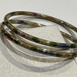 Vintage 2 Piece Beige Cloisonne
Bangle Bracelets Pink, Blue And Red flowers 7.8”